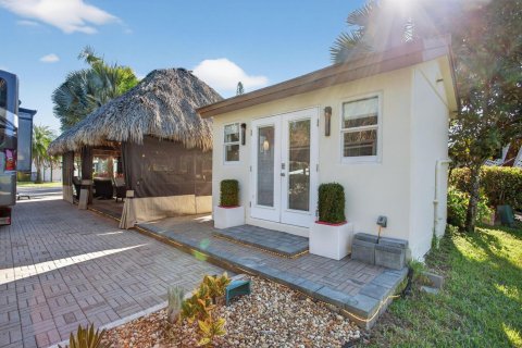 Condo in Margate, Florida, 1 bedroom  № 2177322 - photo 11