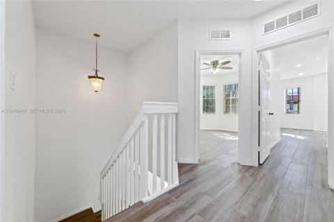 Townhouse in Miramar, Florida 4 bedrooms, 180.14 sq.m. № 2003477 - photo 12