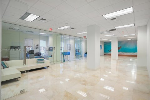 Купить коммерческую недвижимость в Форт-Лодердейл, Флорида № 2012978 - фото 16