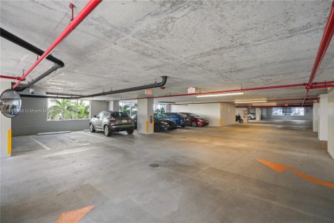Купить коммерческую недвижимость в Форт-Лодердейл, Флорида № 2012978 - фото 25
