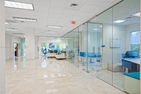 Купить коммерческую недвижимость в Форт-Лодердейл, Флорида № 2012978 - фото 22