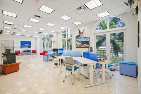 Купить коммерческую недвижимость в Форт-Лодердейл, Флорида № 2012978 - фото 14