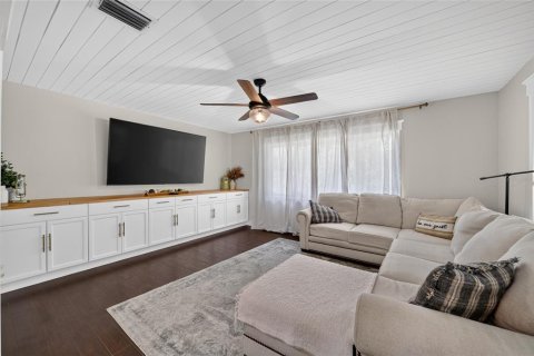 House in Ocala, Florida 3 bedrooms, 165.83 sq.m. № 2259531 - photo 10