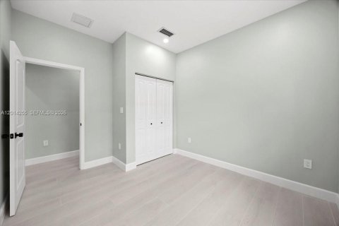 House in West Palm Beach, Florida 4 bedrooms № 2076492 - photo 9