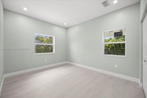 House in West Palm Beach, Florida 4 bedrooms № 2076492 - photo 14