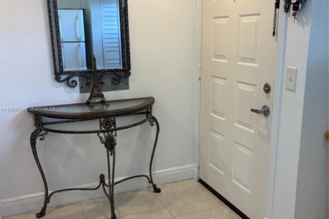 Copropriété à vendre à Pembroke Pines, Floride: 2 chambres, 86.96 m2 № 1872104 - photo 15