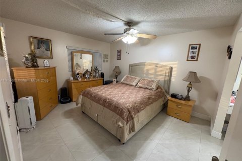 Copropriété à vendre à Pembroke Pines, Floride: 2 chambres, 86.96 m2 № 1872104 - photo 6