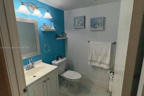 Copropriété à vendre à Pembroke Pines, Floride: 2 chambres, 86.96 m2 № 1872104 - photo 16