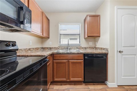 Villa ou maison à louer à Tavares, Floride: 3 chambres, 137.77 m2 № 2429606 - photo 6