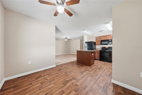 Villa ou maison à louer à Tavares, Floride: 3 chambres, 137.77 m2 № 2429606 - photo 5