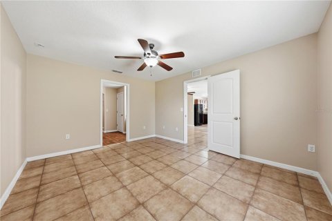 Villa ou maison à louer à Tavares, Floride: 3 chambres, 137.77 m2 № 2429606 - photo 11