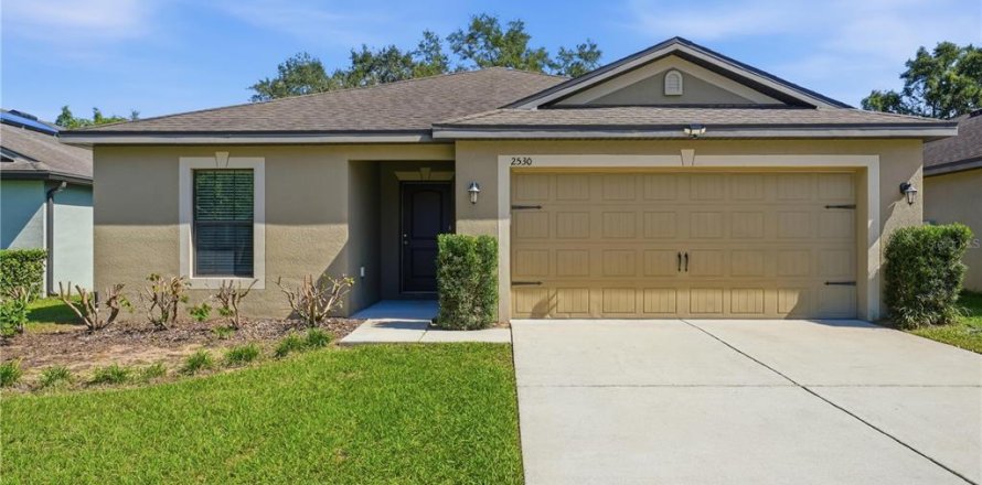 Villa ou maison à Tavares, Floride 3 chambres, 137.77 m2 № 2429606