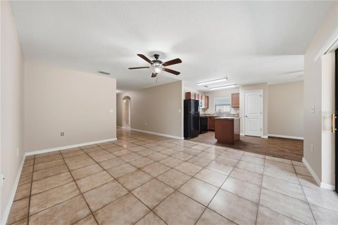 Villa ou maison à louer à Tavares, Floride: 3 chambres, 137.77 m2 № 2429606 - photo 3