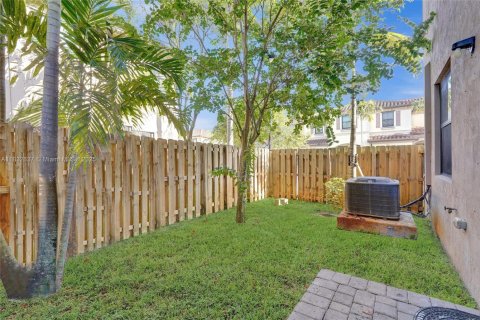 Adosado en venta en Davie, Florida, 4 dormitorios, 181.53 m2 № 1814371 - foto 25