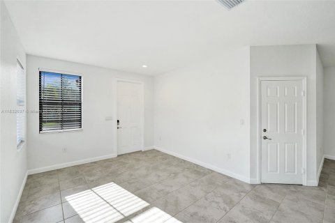 Adosado en venta en Davie, Florida, 4 dormitorios, 181.53 m2 № 1814371 - foto 3