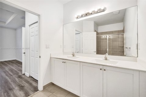 Adosado en venta en Davie, Florida, 4 dormitorios, 181.53 m2 № 1814371 - foto 21