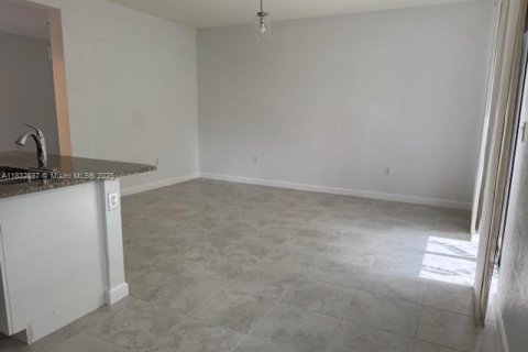 Adosado en venta en Davie, Florida, 4 dormitorios, 181.53 m2 № 1814371 - foto 8