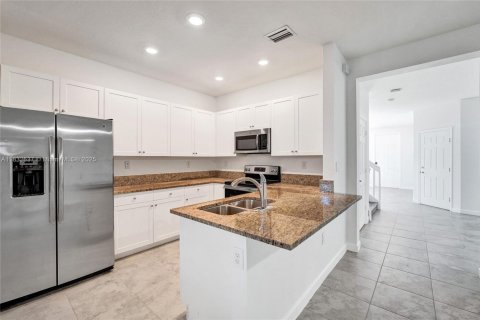 Adosado en venta en Davie, Florida, 4 dormitorios, 181.53 m2 № 1814371 - foto 10