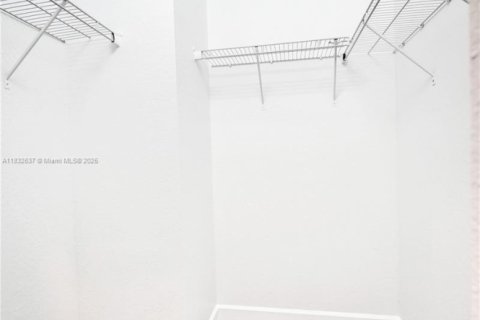 Adosado en venta en Davie, Florida, 4 dormitorios, 181.53 m2 № 1814371 - foto 23