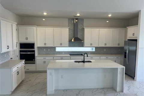 House in Orlando, Florida 3 bedrooms, 161 sq.m. № 2379465 - photo 4