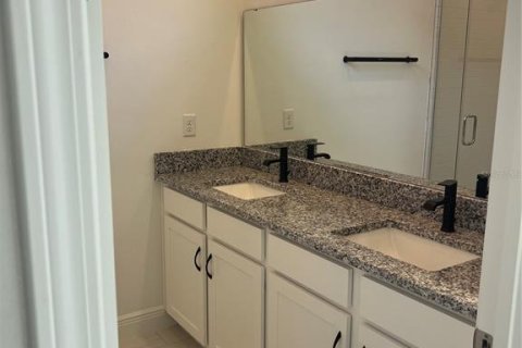 House in Orlando, Florida 3 bedrooms, 161 sq.m. № 2379465 - photo 7