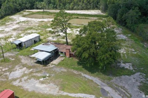 Commercial property in Hampton, Florida 0.09 sq.m. № 214227 - photo 8