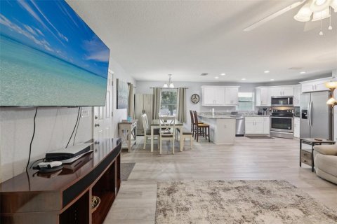 Casa en venta en Plant City, Florida, 3 dormitorios, 125.6 m2 № 1912623 - foto 9
