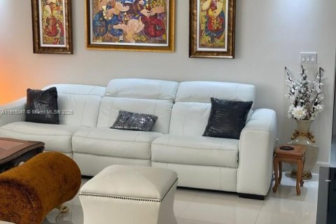 Copropriété à louer à Aventura, Floride: 2 chambres, 175.31 m2 № 1970215 - photo 5