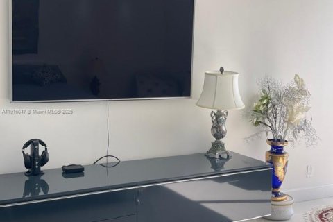 Copropriété à louer à Aventura, Floride: 2 chambres, 175.31 m2 № 1970215 - photo 26