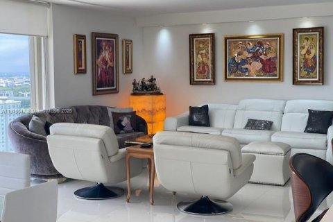 Copropriété à louer à Aventura, Floride: 2 chambres, 175.31 m2 № 1970215 - photo 4