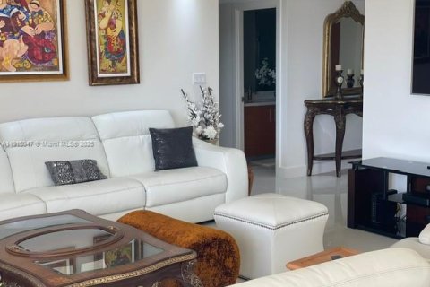 Copropriété à louer à Aventura, Floride: 2 chambres, 175.31 m2 № 1970215 - photo 10