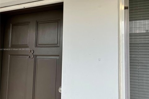 Apartamento en alquiler en Miami, Florida, 2 dormitorios, 62.71 m2 № 1955125 - foto 9