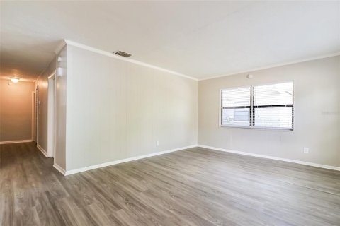 Снять в аренду виллу или дом в Тампа, Флорида 3 комнаты, 107.86м2, № 1658068 - фото 3