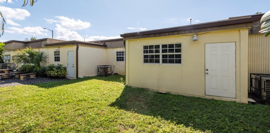 Office in Dania Beach, Florida № 1024509