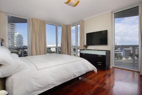 Condo in Miami Beach, Florida, 2 bedrooms  № 1698108 - photo 4