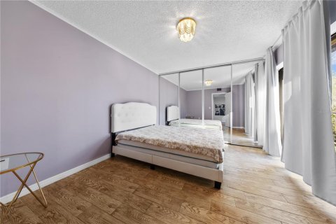 Condo in Orlando, Florida, 2 bedrooms  № 2418316 - photo 19