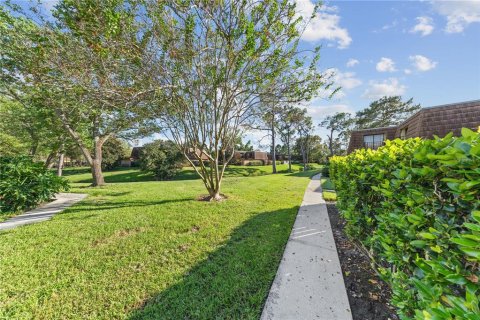 Condo in Orlando, Florida, 2 bedrooms  № 2418316 - photo 29