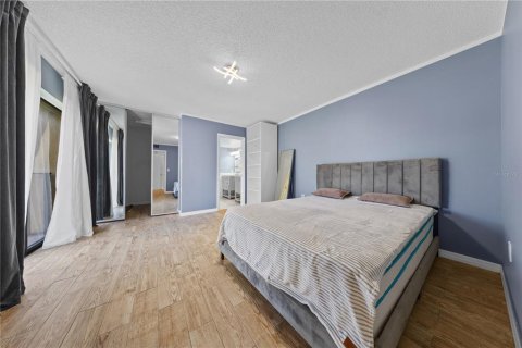 Condo in Orlando, Florida, 2 bedrooms  № 2418316 - photo 21