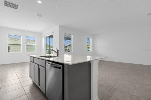 Casa en alquiler en Kissimmee, Florida, 3 dormitorios, 164.9 m2 № 1910474 - foto 24