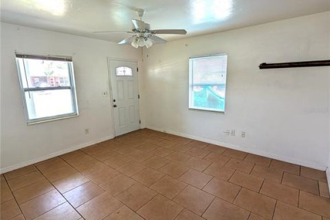House in Saint Petersburg, Florida 1 bedroom, 53.51 sq.m. № 1866691 - photo 3