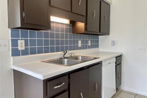 Copropriété à louer à Orlando, Floride: 2 chambres, 91.42 m2 № 1847305 - photo 12