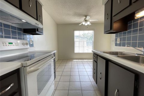Copropriété à louer à Orlando, Floride: 2 chambres, 91.42 m2 № 1847305 - photo 11
