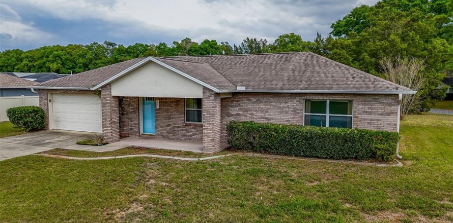House in Ocala, Florida 3 bedrooms, 130.99 sq.m. № 1591687