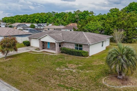 House in Ocala, Florida 3 bedrooms, 130.99 sq.m. № 1591687 - photo 2