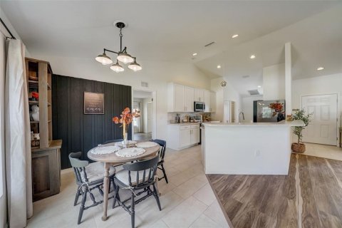 House in Winter Haven, Florida 3 bedrooms, 166.48 sq.m. № 1673567 - photo 27