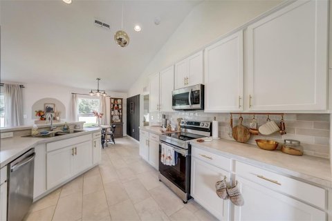House in Winter Haven, Florida 3 bedrooms, 166.48 sq.m. № 1673567 - photo 24