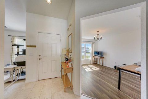 House in Winter Haven, Florida 3 bedrooms, 166.48 sq.m. № 1673567 - photo 5