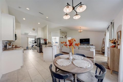 House in Winter Haven, Florida 3 bedrooms, 166.48 sq.m. № 1673567 - photo 26