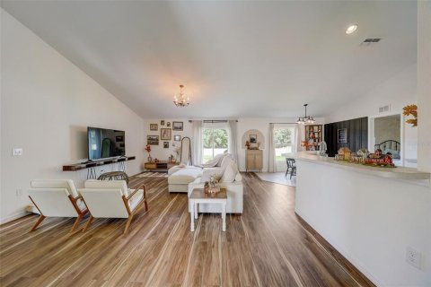 House in Winter Haven, Florida 3 bedrooms, 166.48 sq.m. № 1673567 - photo 14