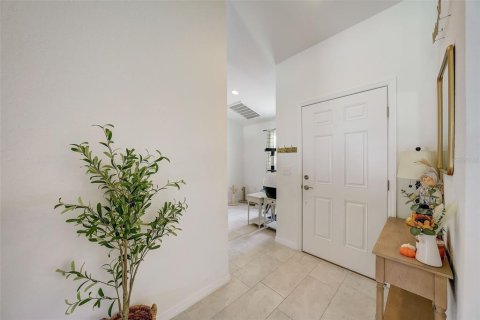 House in Winter Haven, Florida 3 bedrooms, 166.48 sq.m. № 1673567 - photo 4